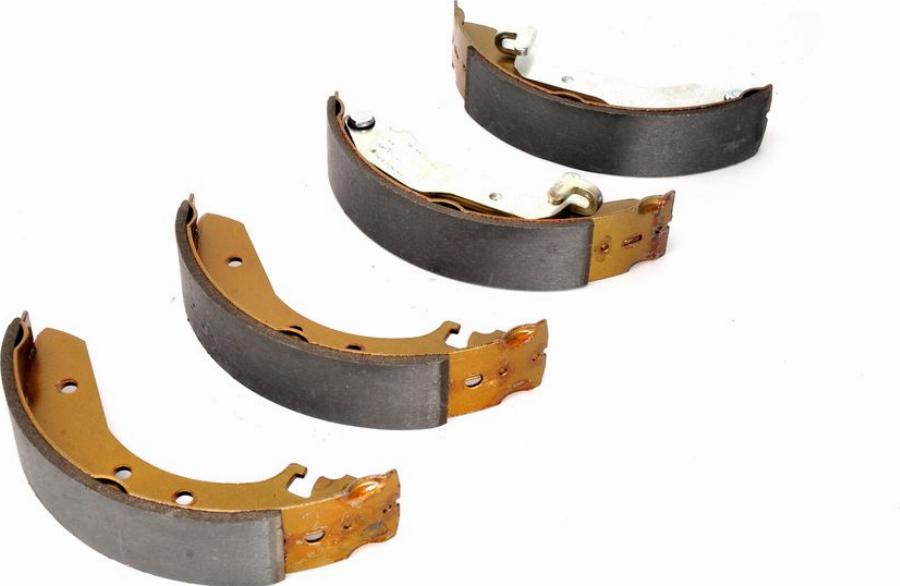 LPR 06040 - Set saboti frana allinparts.ro