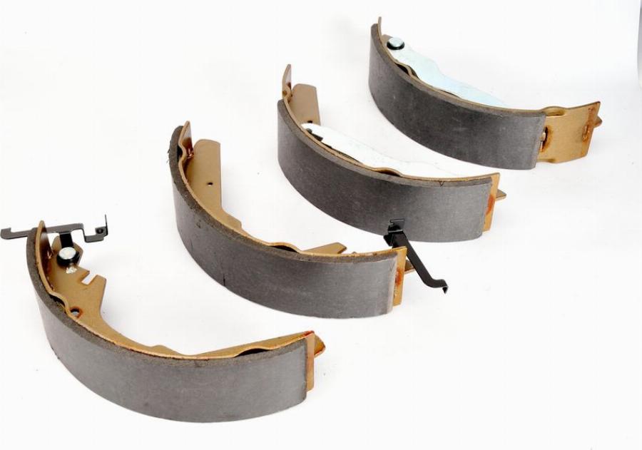 LPR 03970 - Set saboti frana allinparts.ro