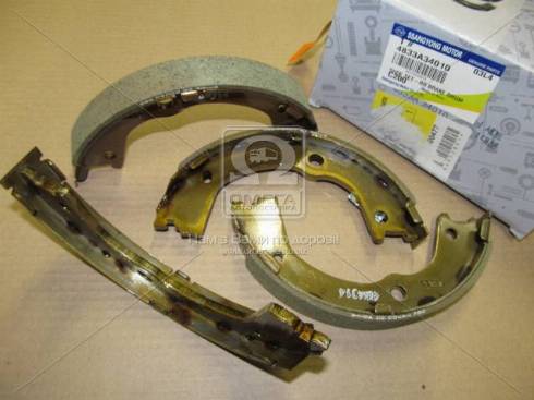 Ssangyong 4833A34010 - Set saboti frana, frana de mana allinparts.ro